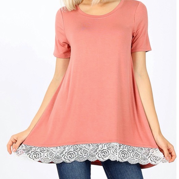 Luxe Peachy Lace Trim Hi-Low Top - Picture 2 of 2